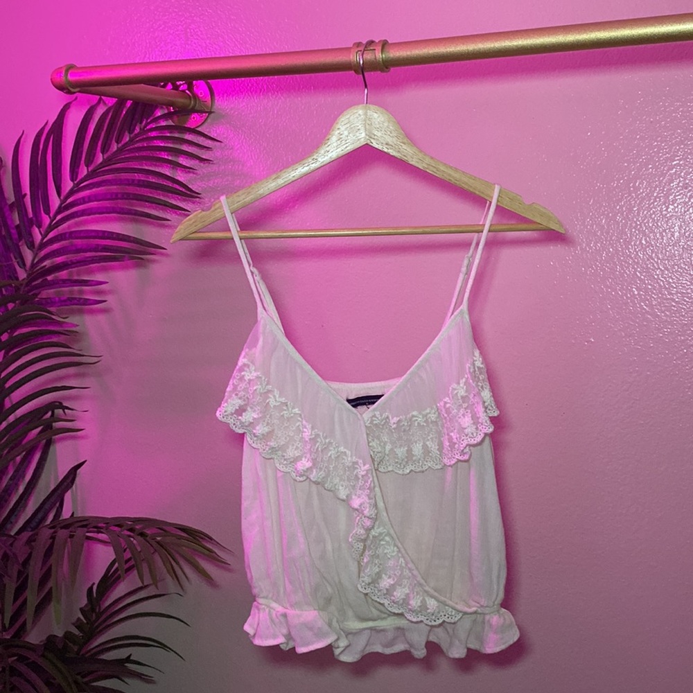 AMERICAN EAGLE - WHITE LACE V-NECK TANK TOP - Picture 16 of 16